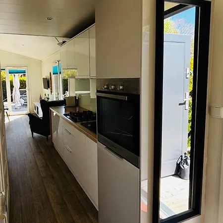 Lodge Miejsce Bez Nazwy Debki